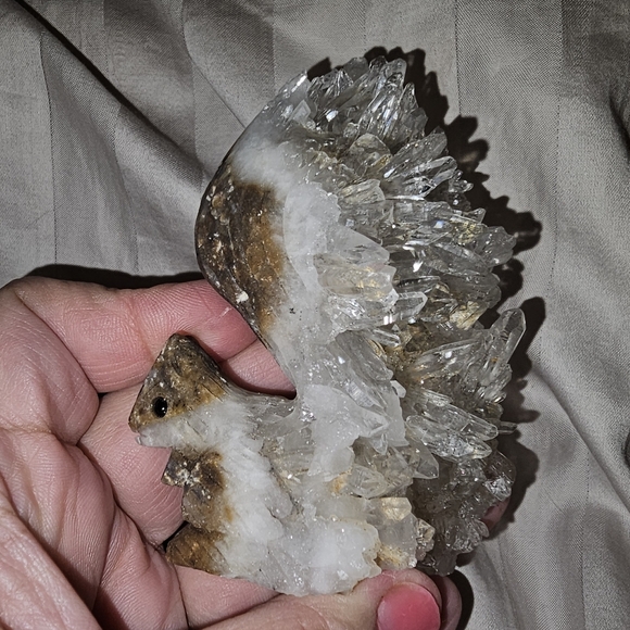 160g, Quartz Carved Squirrel, New! - Picture 5 of 14